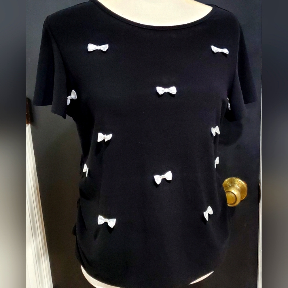Black Pull Over Blouse with Dainty White Bows Women's size Medium Feminine